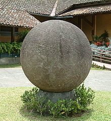 Каменные шары из Коста-Рики