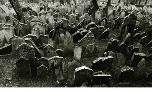 Феномен блуждающих могил